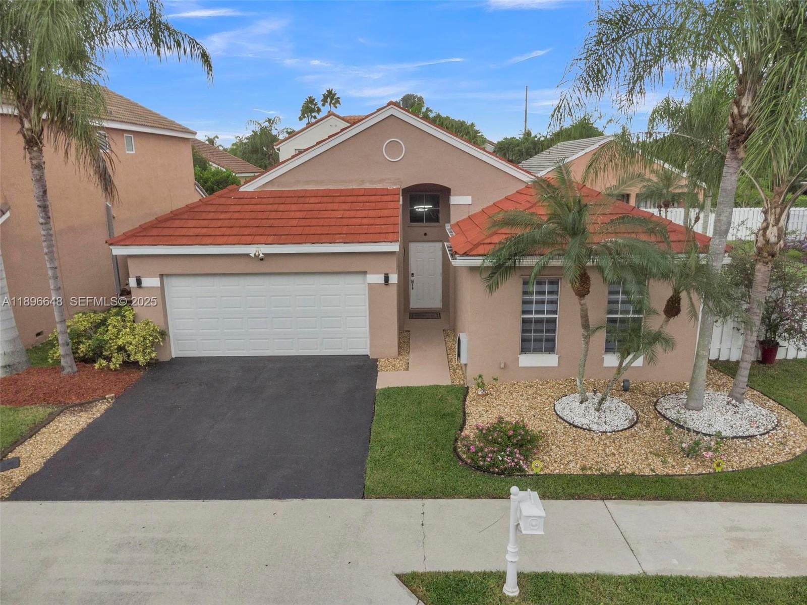 362 Bridgeton Road Weston, FL 33326 - Photo 5 of 46 Gallery Image 5