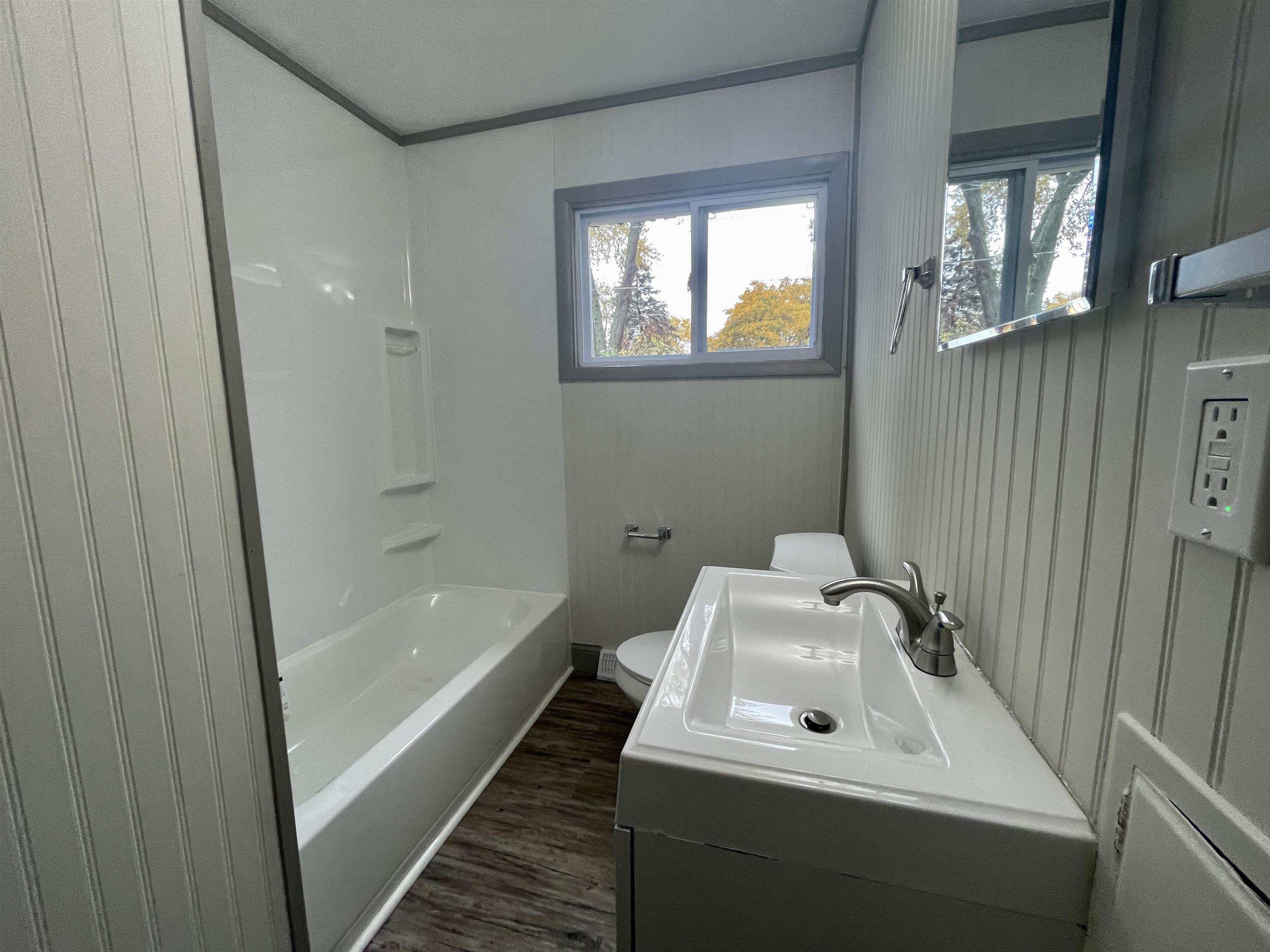 3734 Risedorph Avenue Flint, MI 48506 - Photo 14 of 18 50094308-14.JPG