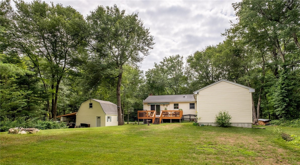 1152 Reynolds Road Glocester, RI 02814 - Photo 12 of 31