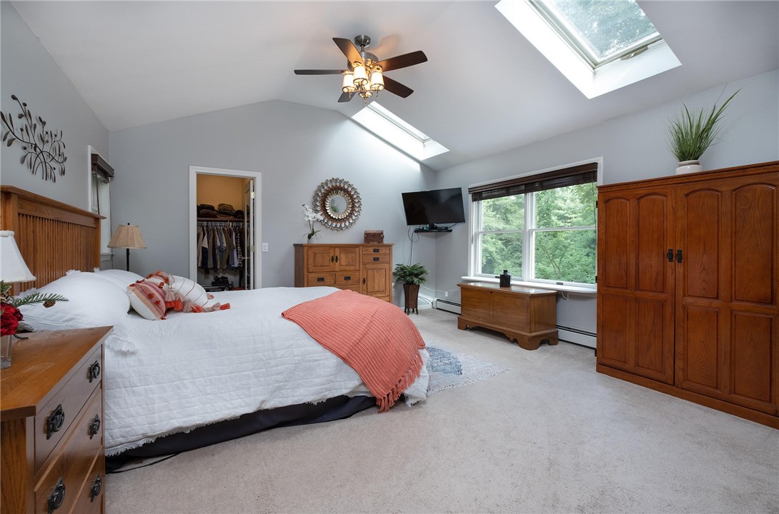 1152 Reynolds Road Glocester, RI 02814 - Photo 27 of 31