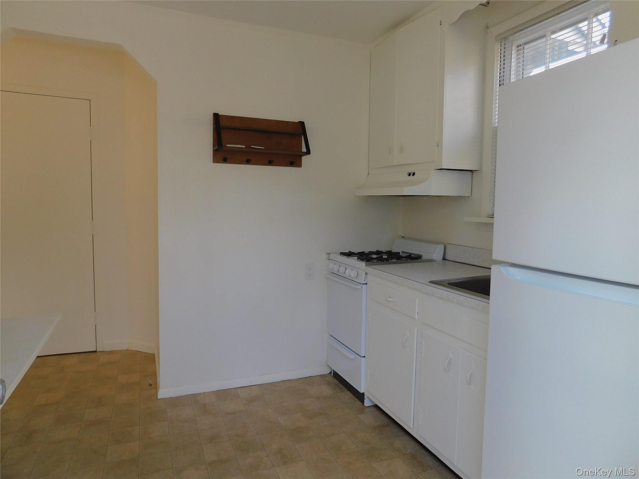 111 Lakeside Trail, Unit A Ridge, NY 11961 - Photo 5 of 8