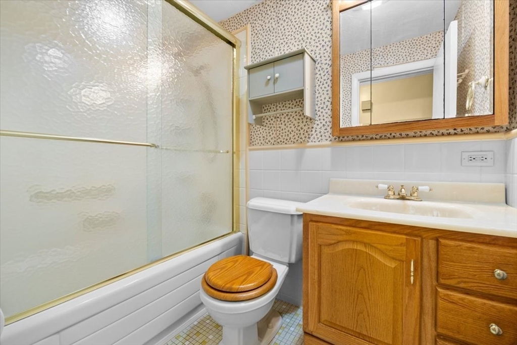 27 Nadine Road Brockton, MA 02302 - Photo 34 of 42