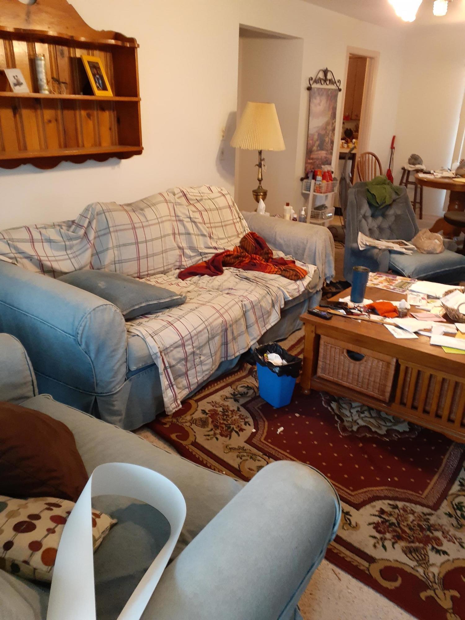 LIVINGROOM