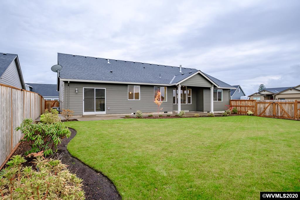 2631 Northeast Tuscan Loop Albany, OR 97321 - Photo 5 of 33 Gallery Image 5