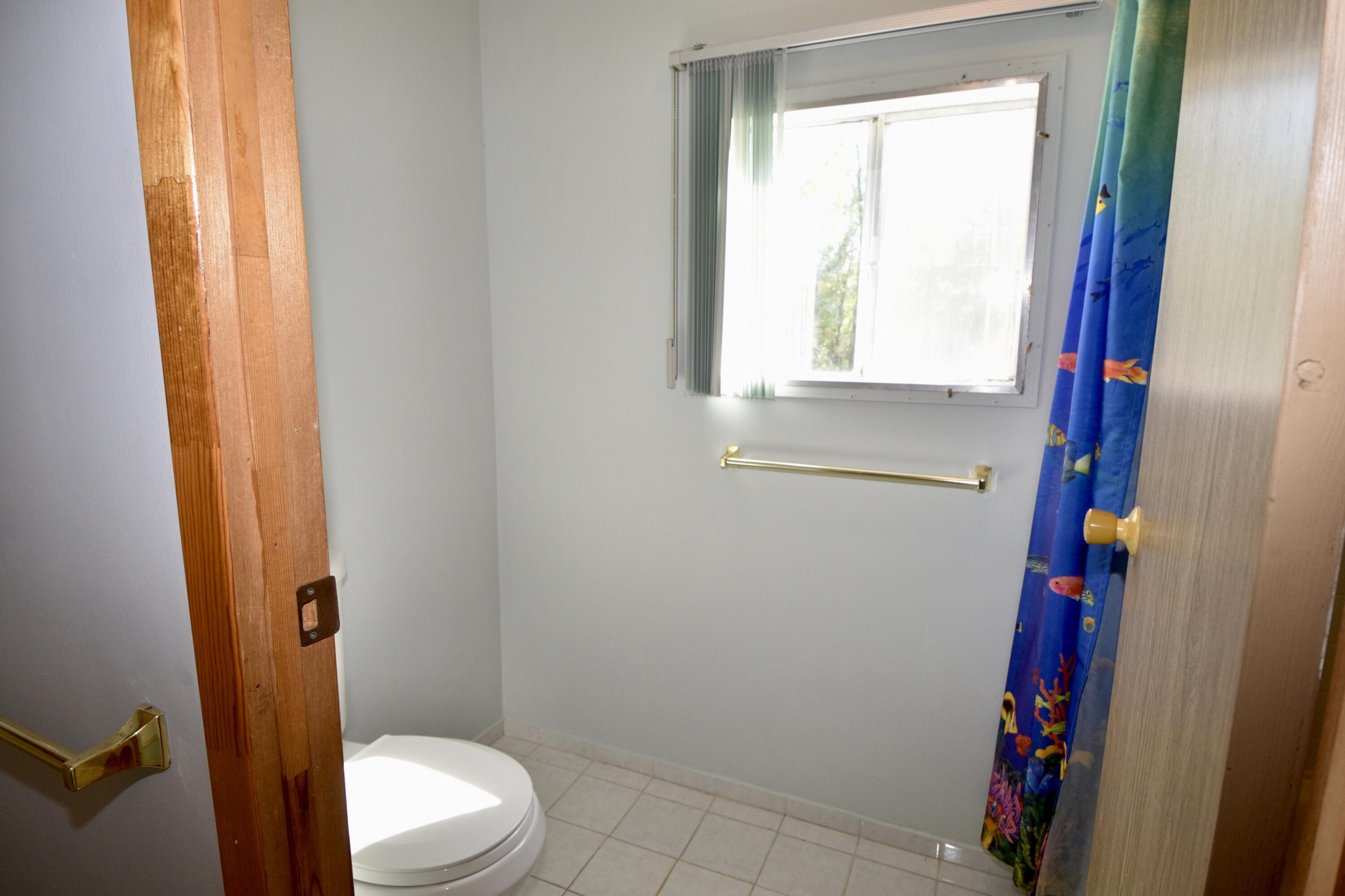 697 Point Road Willsboro, NY 12996 - Photo 18 of 24 8d-bat