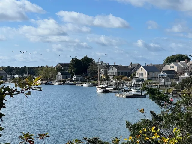 $768,000 | 1580 Main Road, Westport, MA 02790
