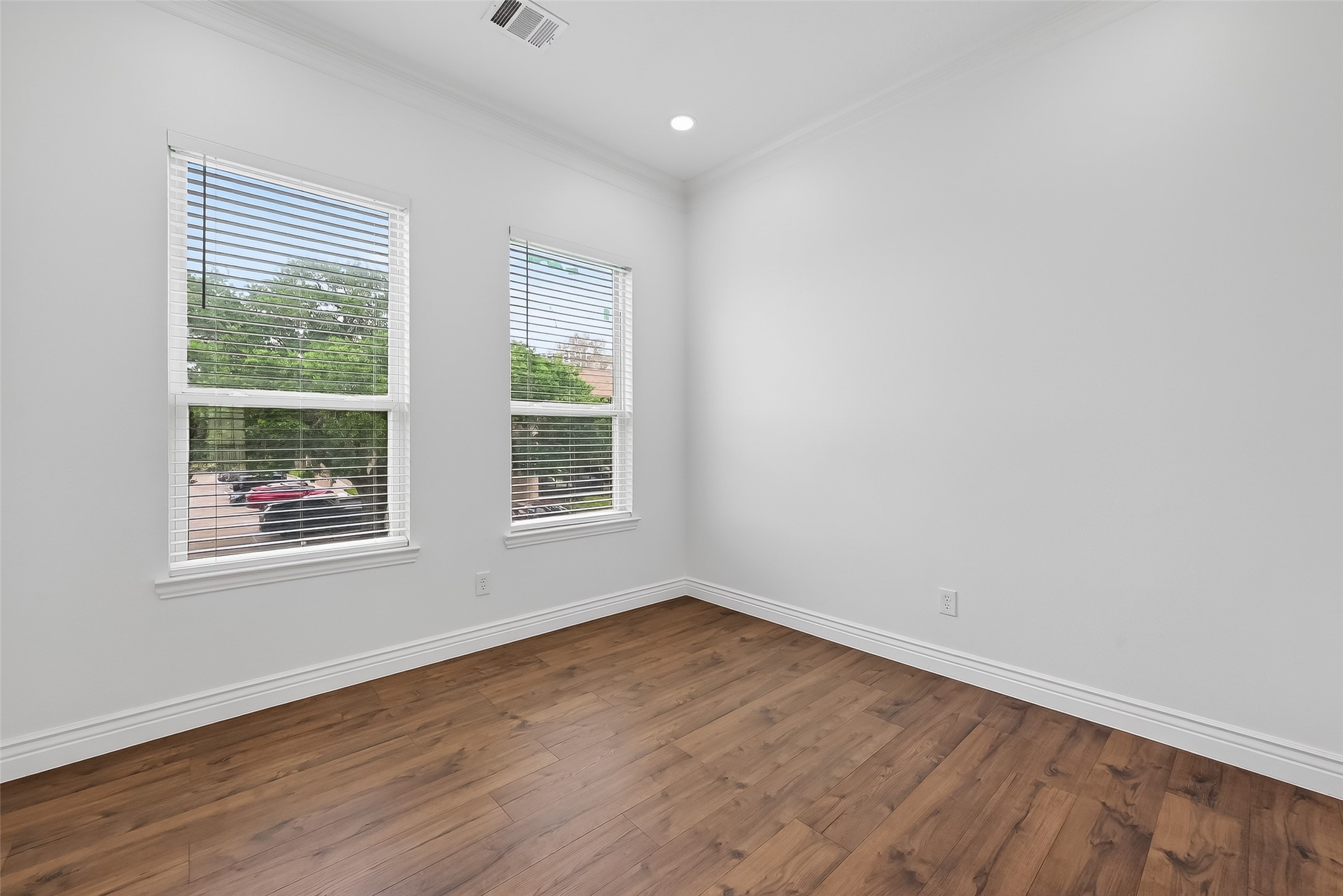5919 Turtle Beach Lane Houston, TX 77036 - Photo 17 of 47