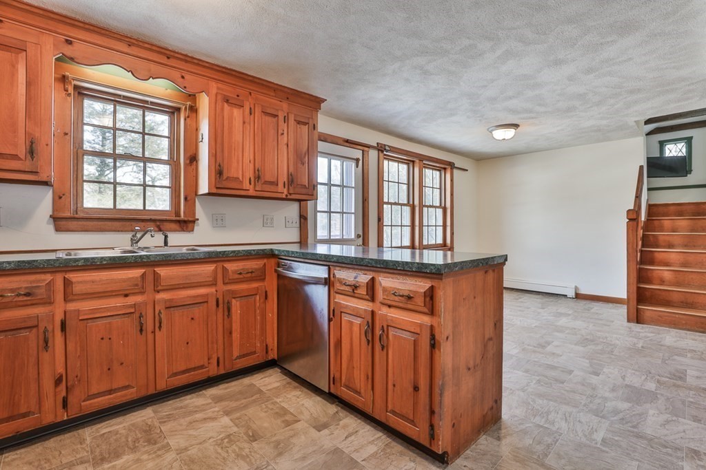 301 Stow Road Harvard, MA 01451 - Photo 3 of 24