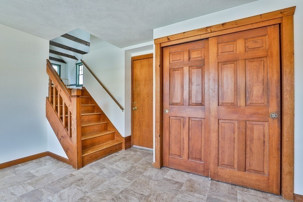 301 Stow Road Harvard, MA 01451 - Photo 9 of 24