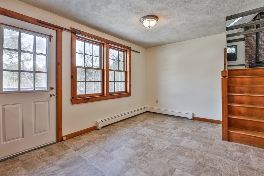 301 Stow Road Harvard, MA 01451 - Photo 10 of 24