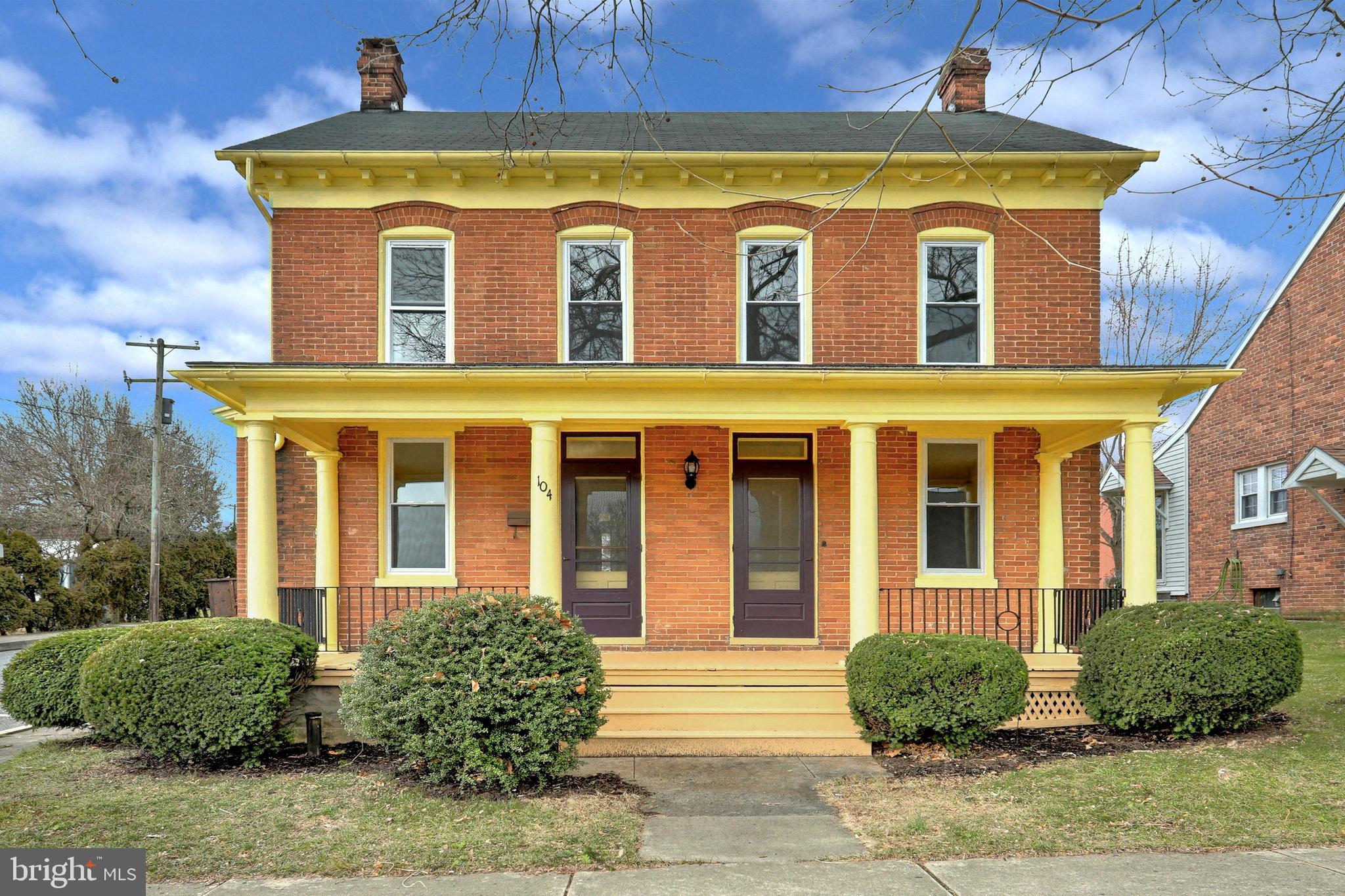 104 North Walnut Street Spring Grove, PA 17362 - Photo 1 of 34
