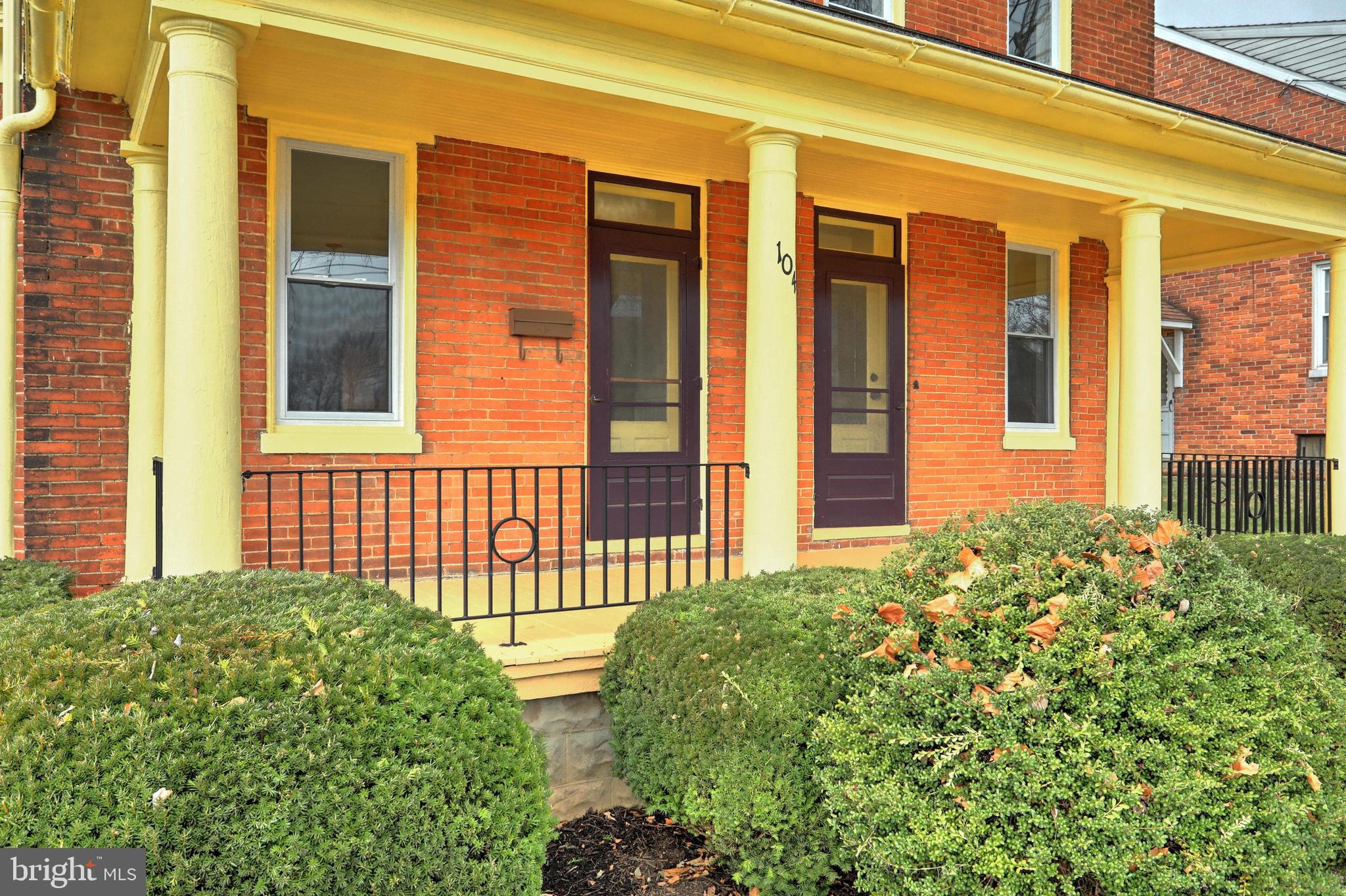 104 North Walnut Street Spring Grove, PA 17362 - Photo 3 of 34
