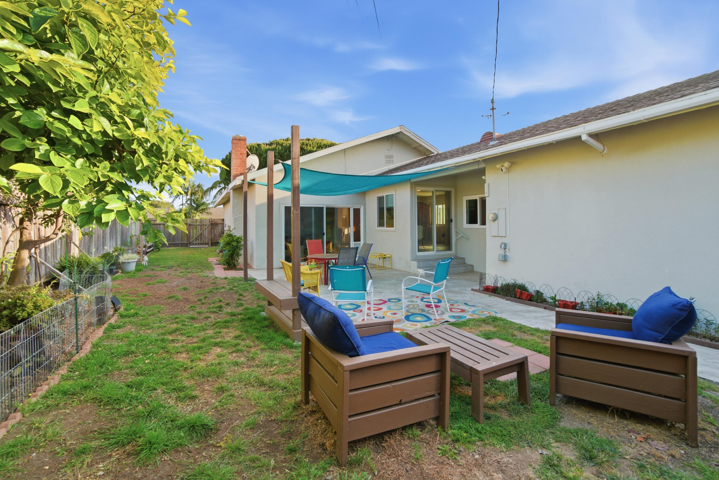 700 North M Street Oxnard, CA 93030 - Photo 27 of 35 42_backyard