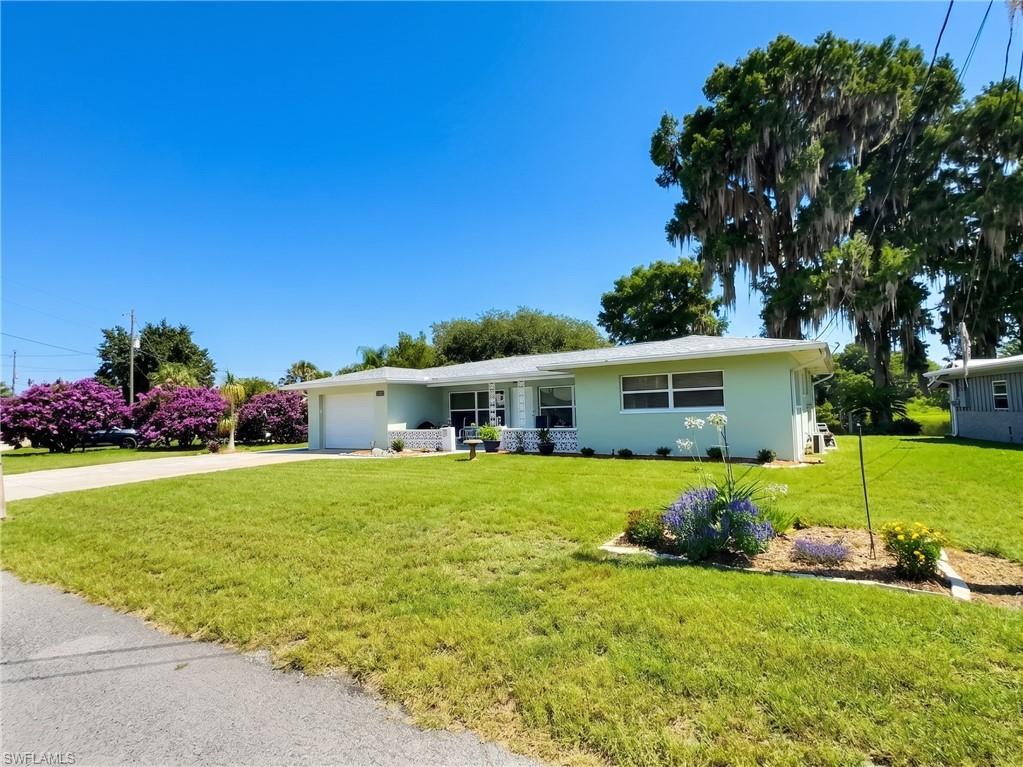 1745 South Paradise Point Inverness, FL 34450 - Photo 3 of 47