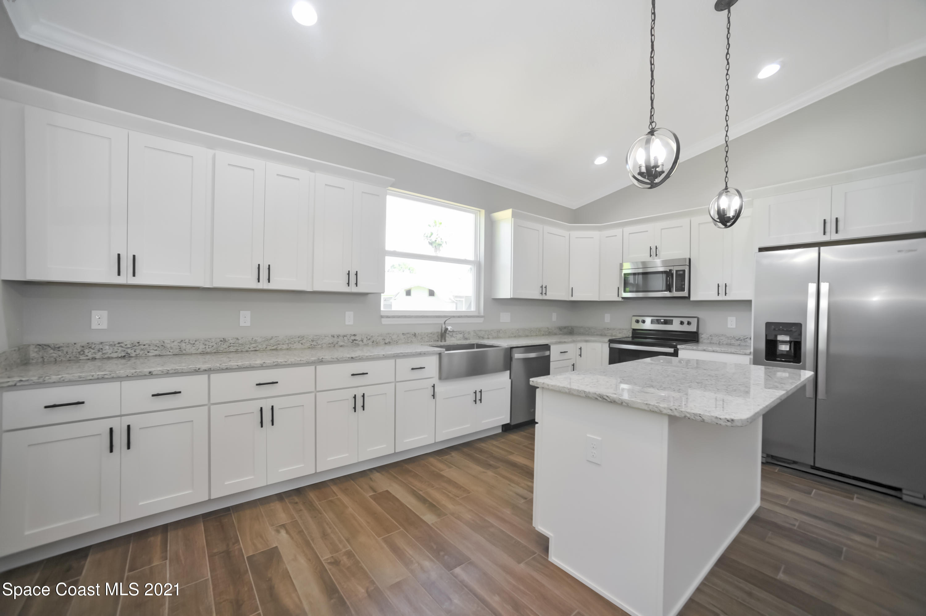 1335 Paragon Road Southeast Palm Bay, FL 32909 - Photo 4 of 34 REW_1938