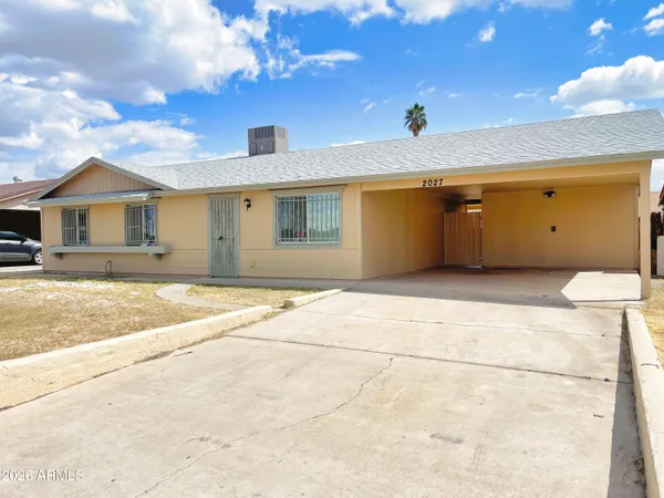 $1,895 | 2027 North 66th Drive, Phoenix, AZ 85035