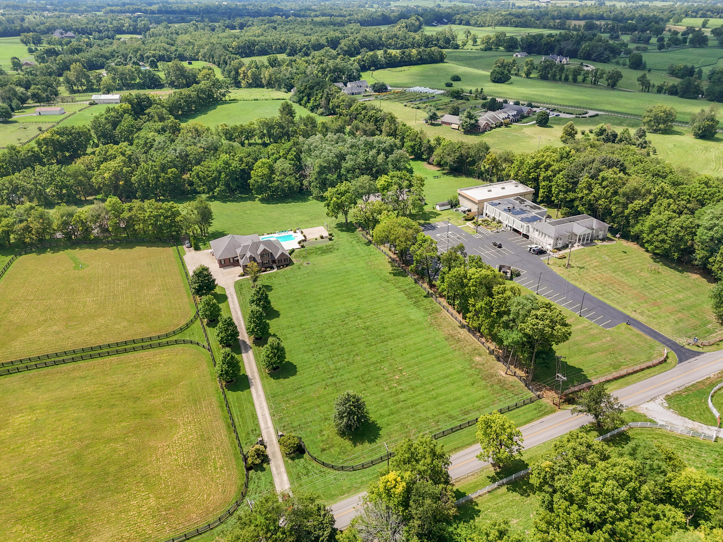 4550 Briar Hill Road Lexington, KY 40516 - Photo 88 of 93 74_dji_20250814122353_0191_d