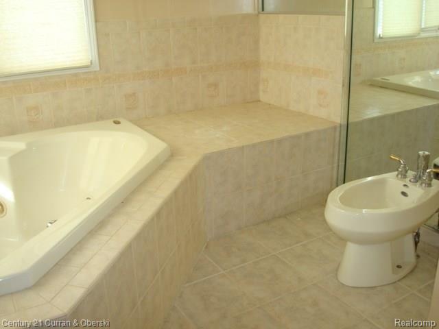 35377 Curtis Road Livonia, MI 48152 - Photo 37 of 59 DSC02024.JPG