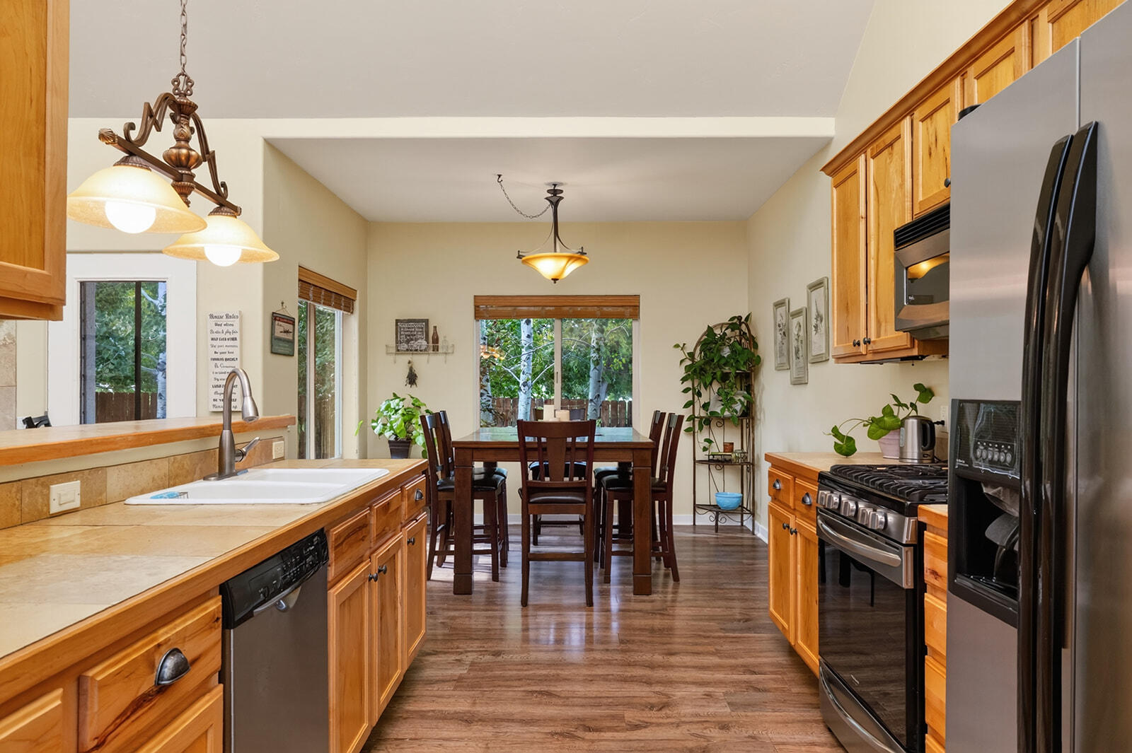 561 Chestnut Loop Bellevue, ID 83313 - Photo 14 of 31 Kitchen 101