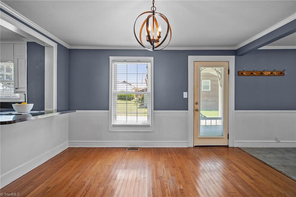 119 Boone Road Burlington, NC 27217 - Photo 8 of 40 Dining area