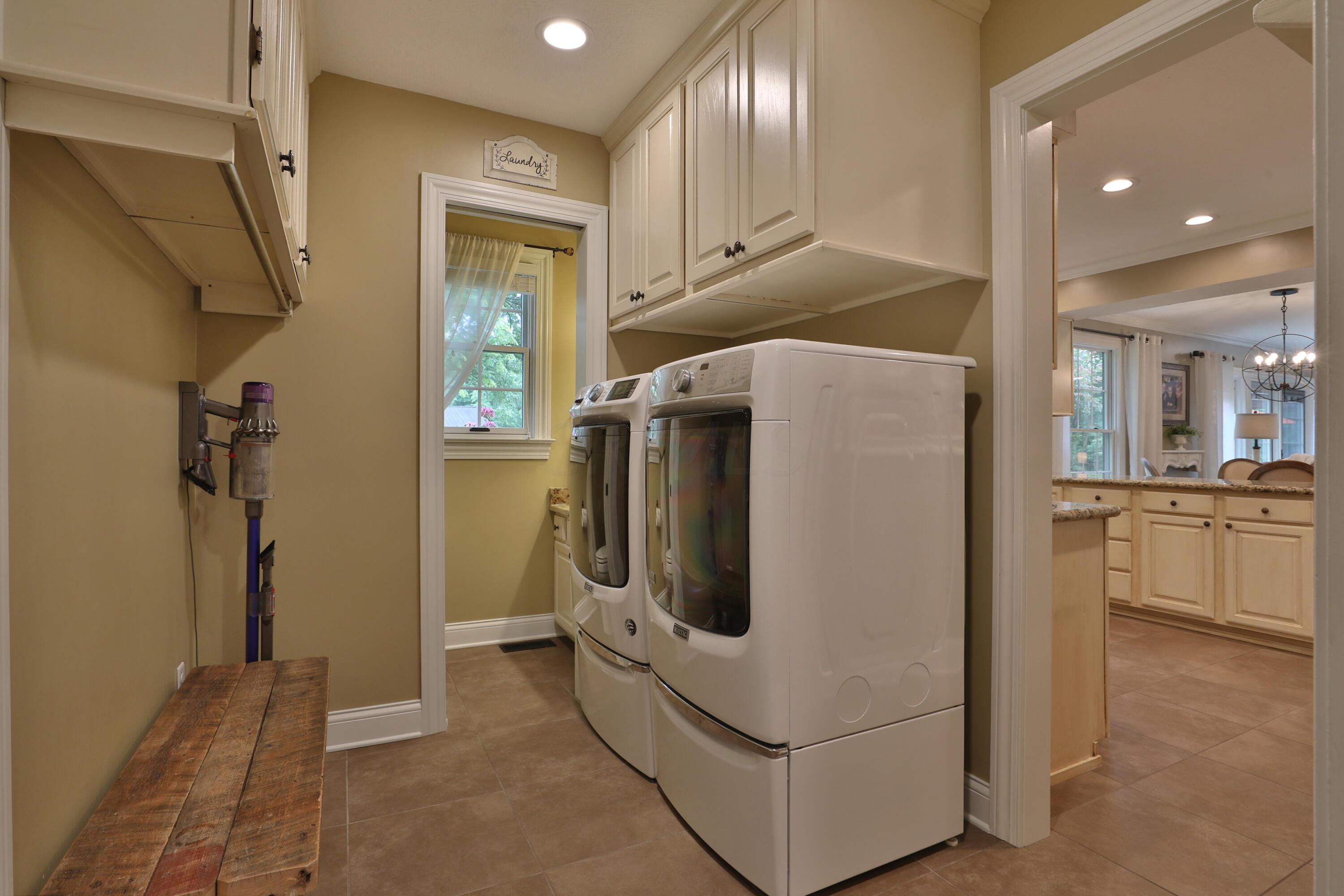 7798 Lewis Center Road Galena, OH 43021 - Photo 15 of 56 7798-LewisCenter-22