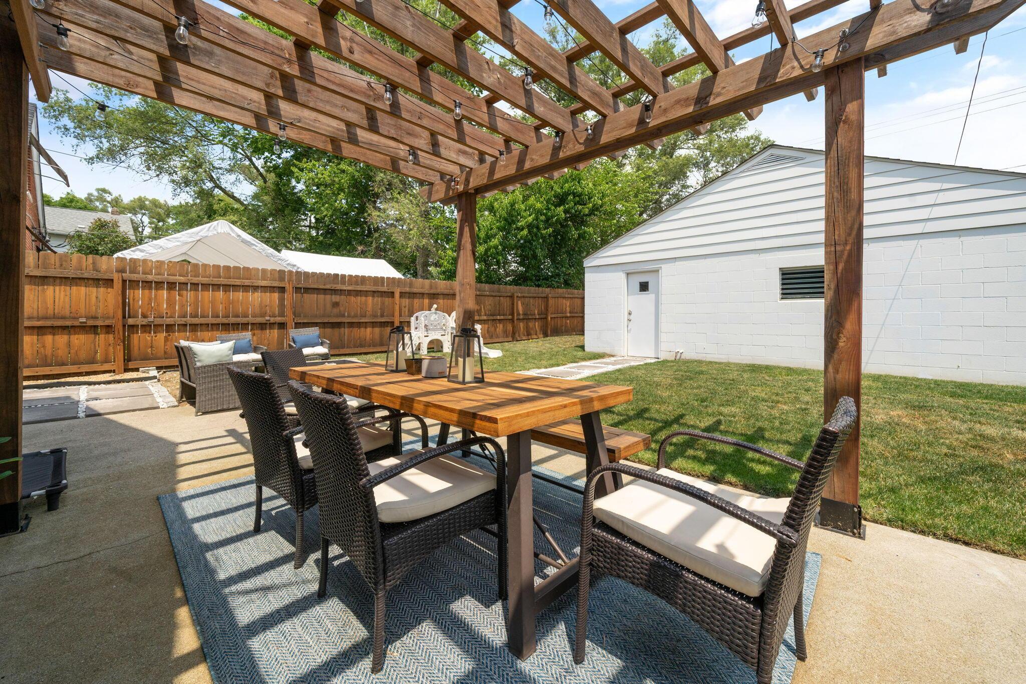 840 Thomas Road Grandview Heights, OH 43212 - Photo 30 of 39 Pergola