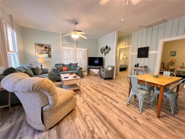 $1,950 | 225 Sullivan Street, Punta Gorda, FL 33950