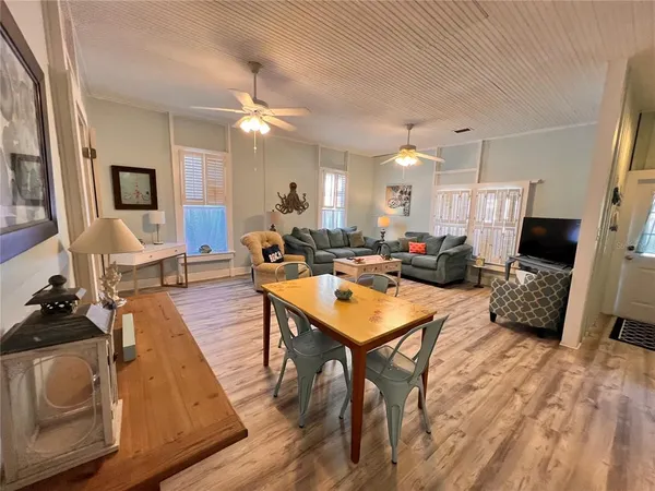 $1,950 | 225 Sullivan Street, Punta Gorda, FL 33950