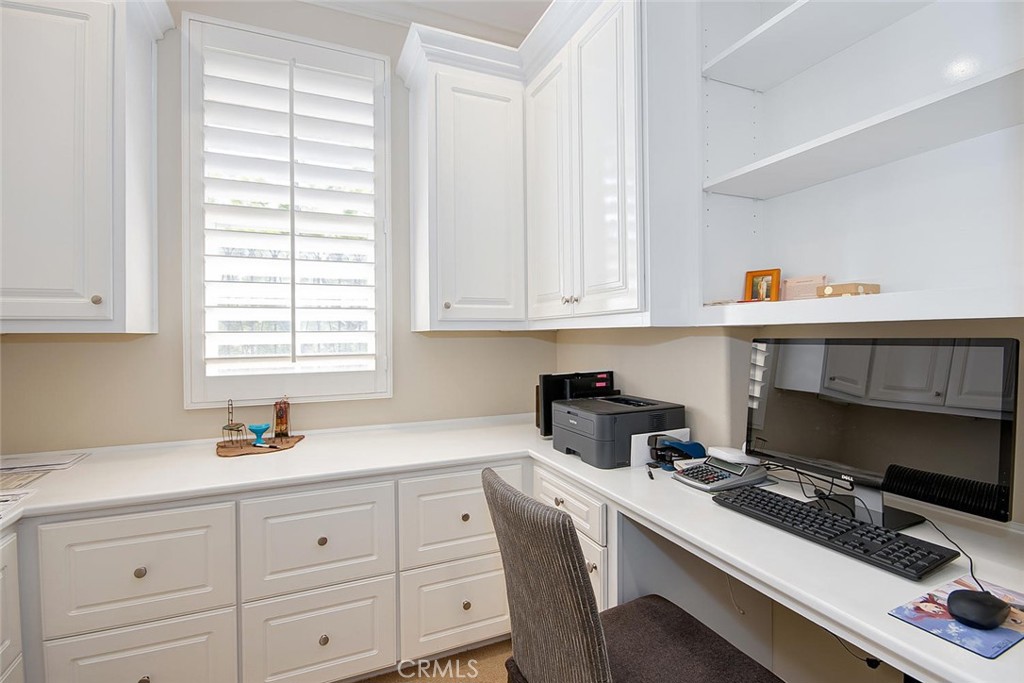 43 Carpenteria Irvine, CA 92602 - Photo 19 of 43