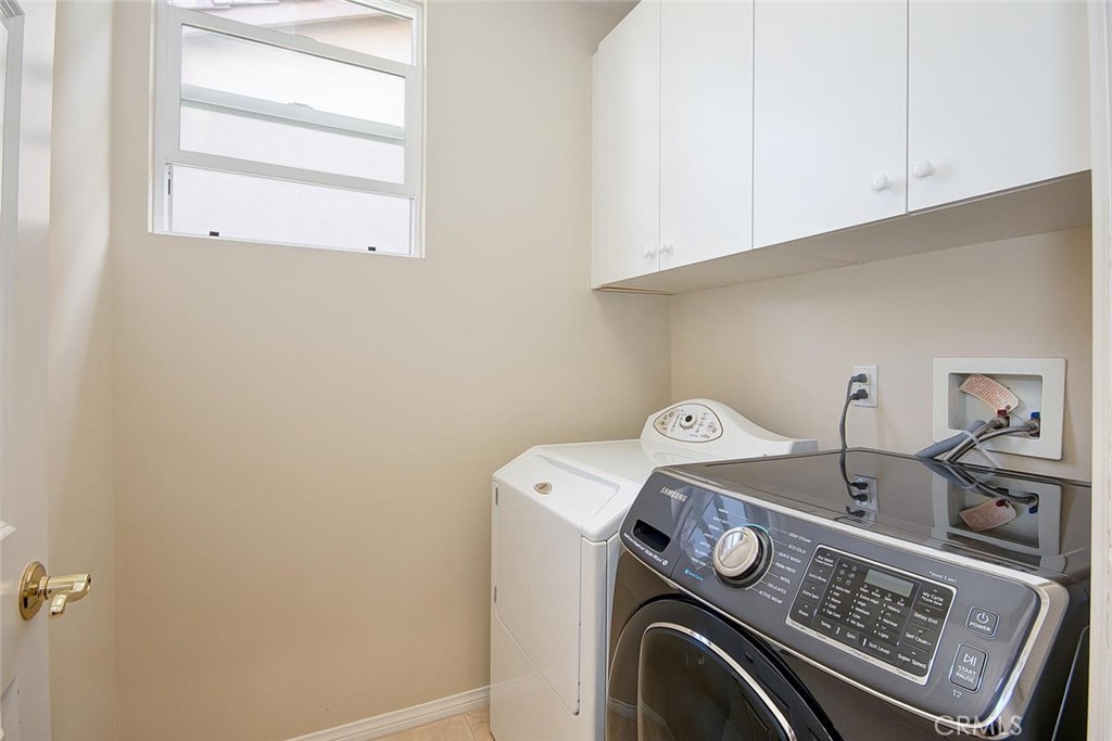 43 Carpenteria Irvine, CA 92602 - Photo 22 of 43 a utility room with dryer and washer