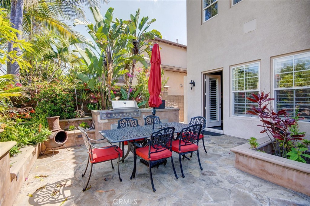 43 Carpenteria Irvine, CA 92602 - Photo 25 of 43 a outdoor space with furniture