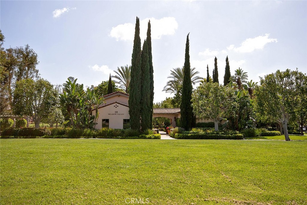 43 Carpenteria Irvine, CA 92602 - Photo 36 of 43 a front view of house with yard