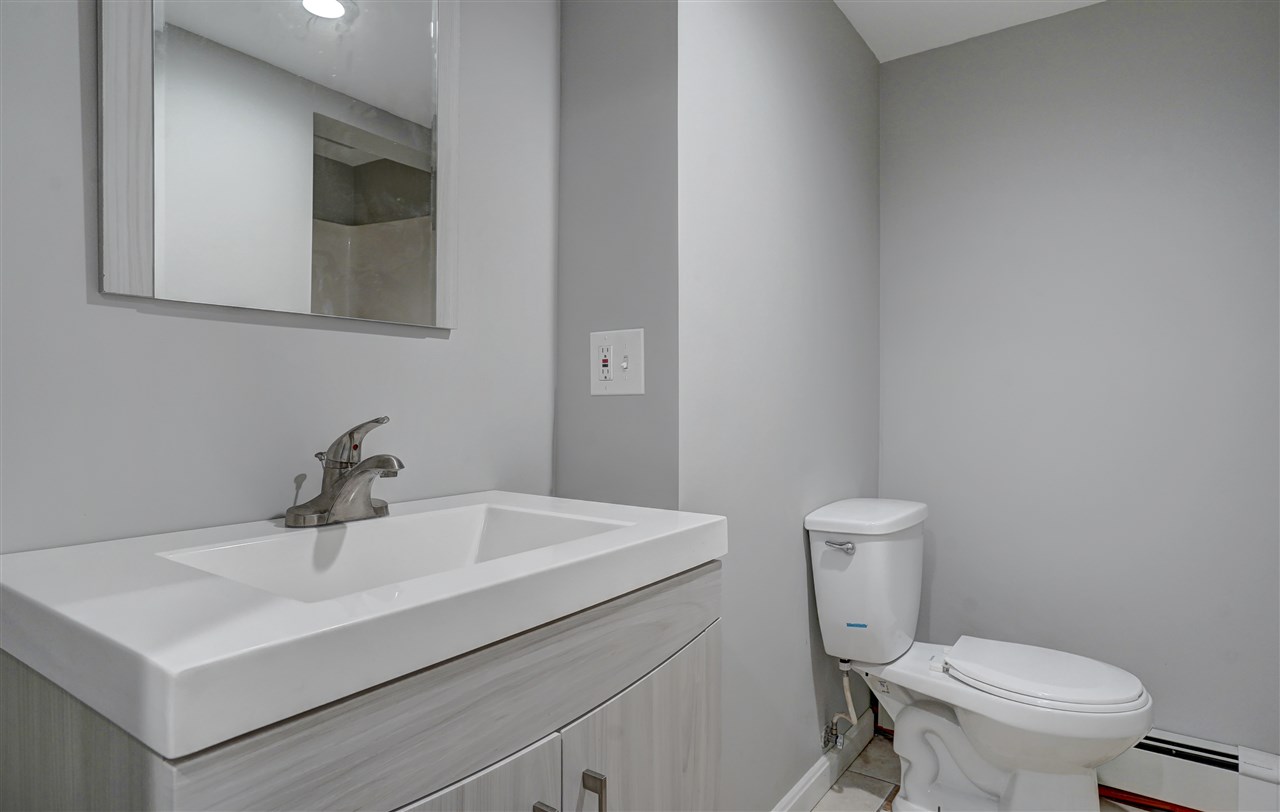 160 North A N Shore Road, Unit L Derry, NH 03038 - Photo 10 of 29 Gallery Image 10