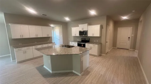 $319,111 | 356 Lubbock Drive, Azle, TX 76020