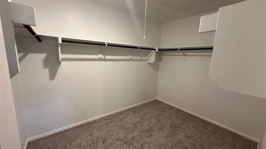 356 Lubbock Drive Azle, TX 76020 - Photo 7 of 16