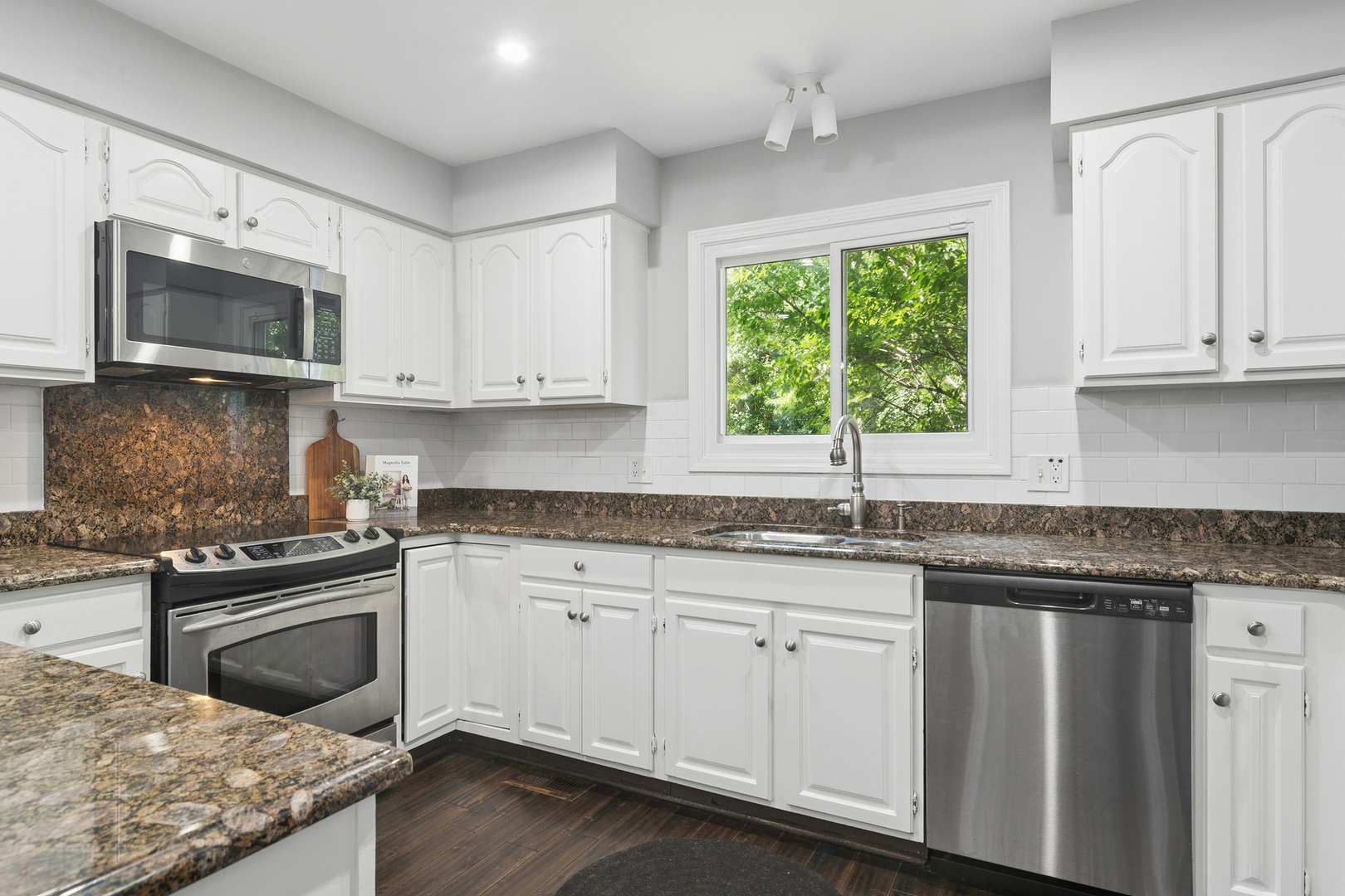 634 Raintree Road Buffalo Grove, IL 60089 - Photo 10 of 34