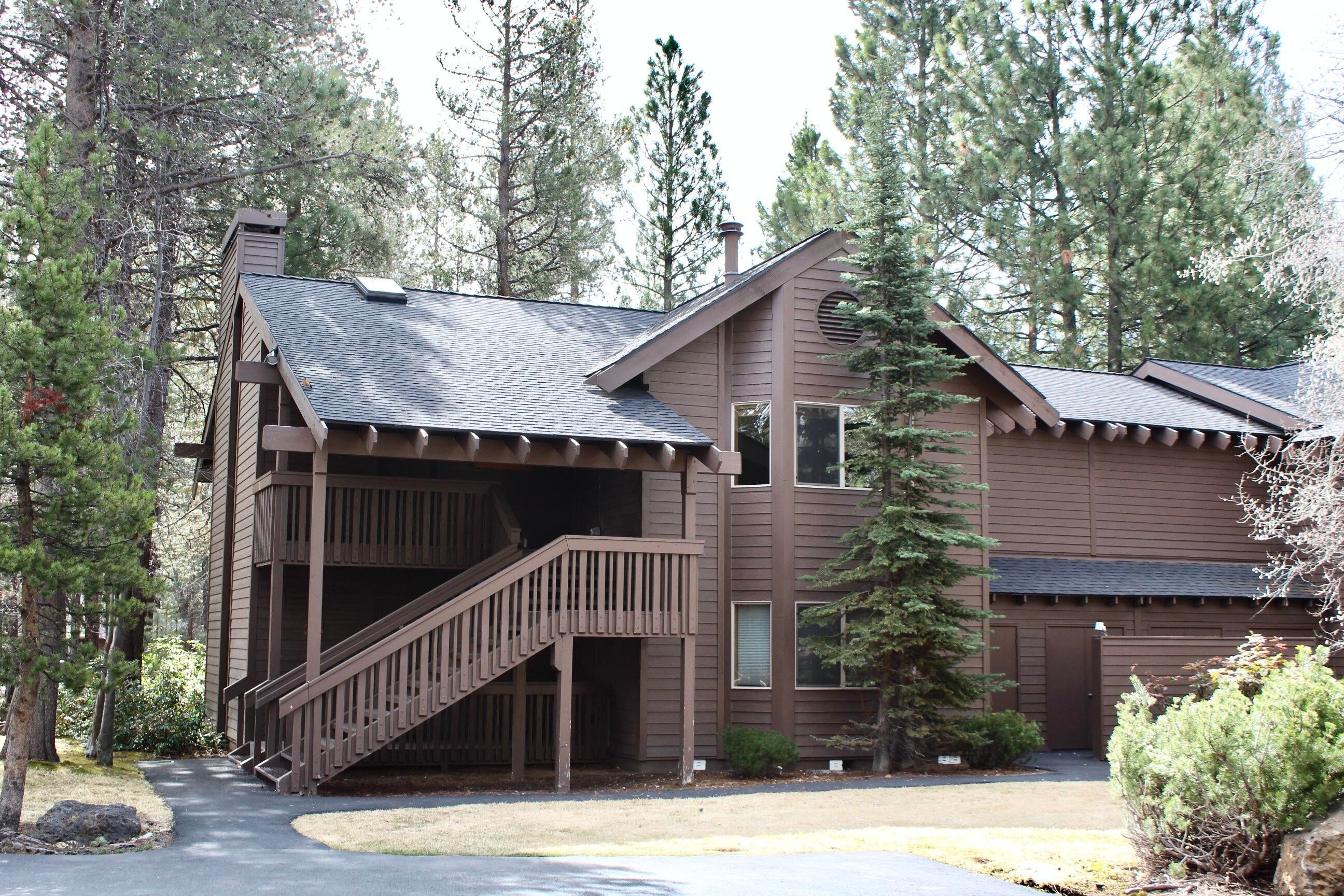 57378 Beaver Ridge Loop, Unit 34D1 Sunriver, OR 97707 - Photo 1 of 25 1-front-R34