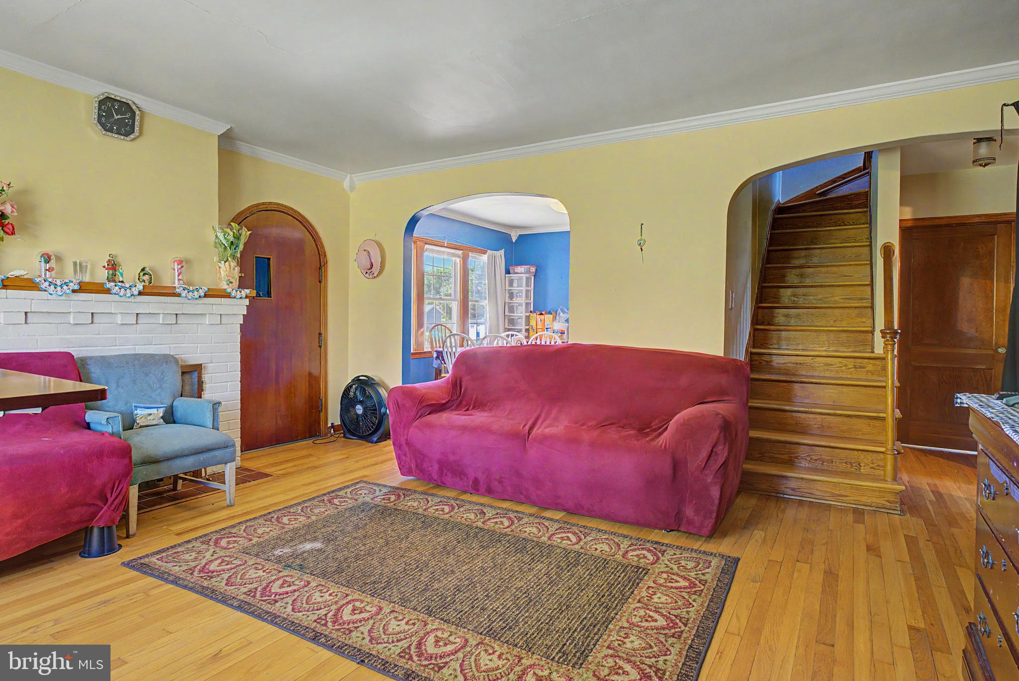 342 West Old Cross Road New Market, VA 22844 - Photo 4 of 22 Living Room