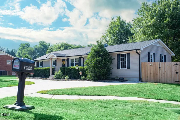 $349,999 | 1066 South Third Street, Mebane, NC 27302