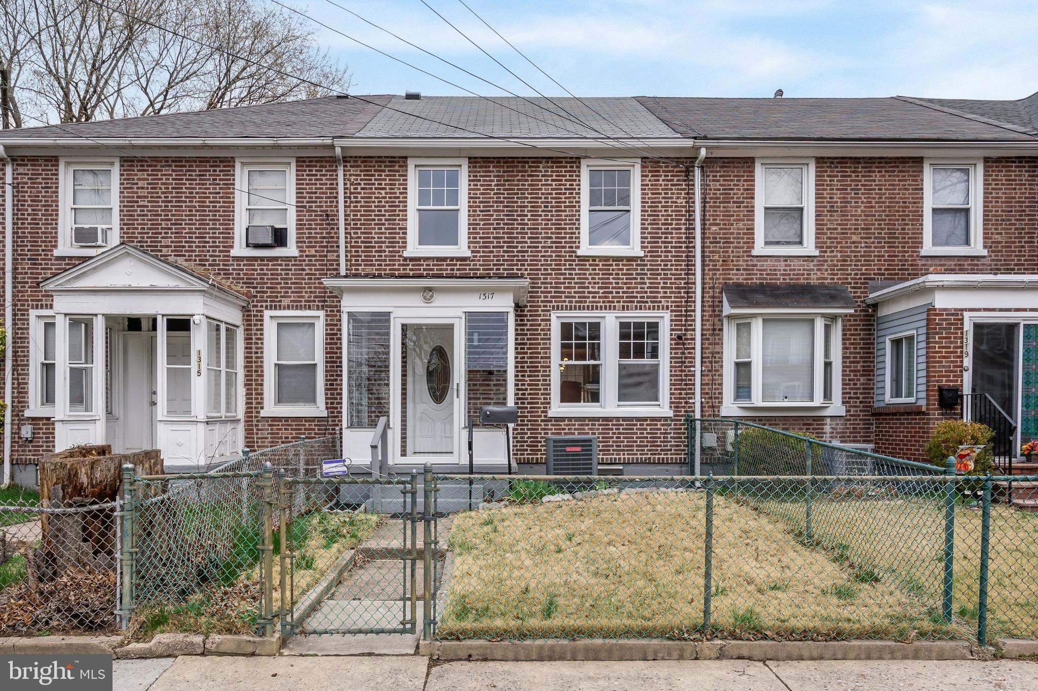 1317 Argus Road Camden, NJ 08104 - Photo 2 of 21