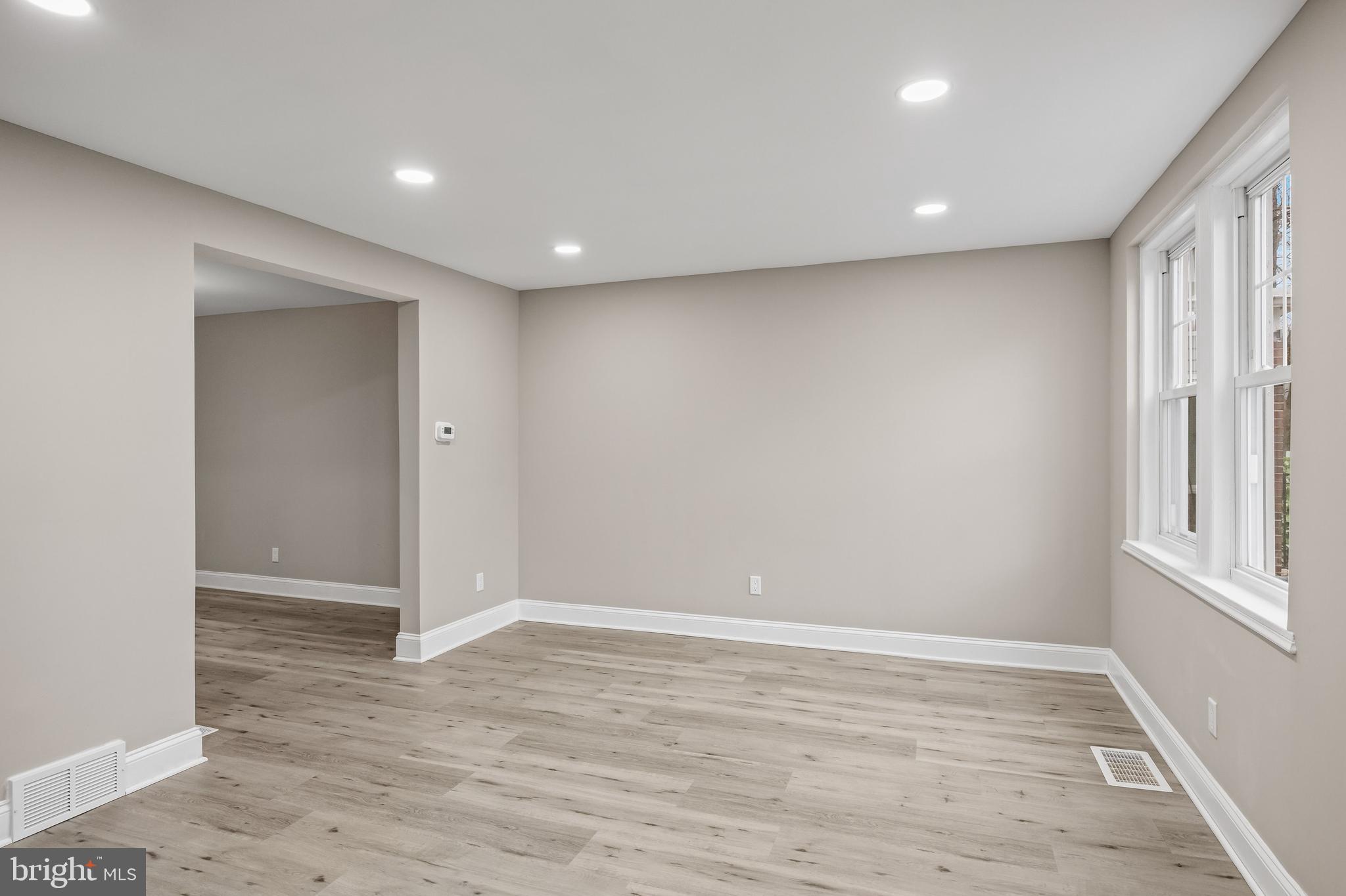 1317 Argus Road Camden, NJ 08104 - Photo 5 of 21