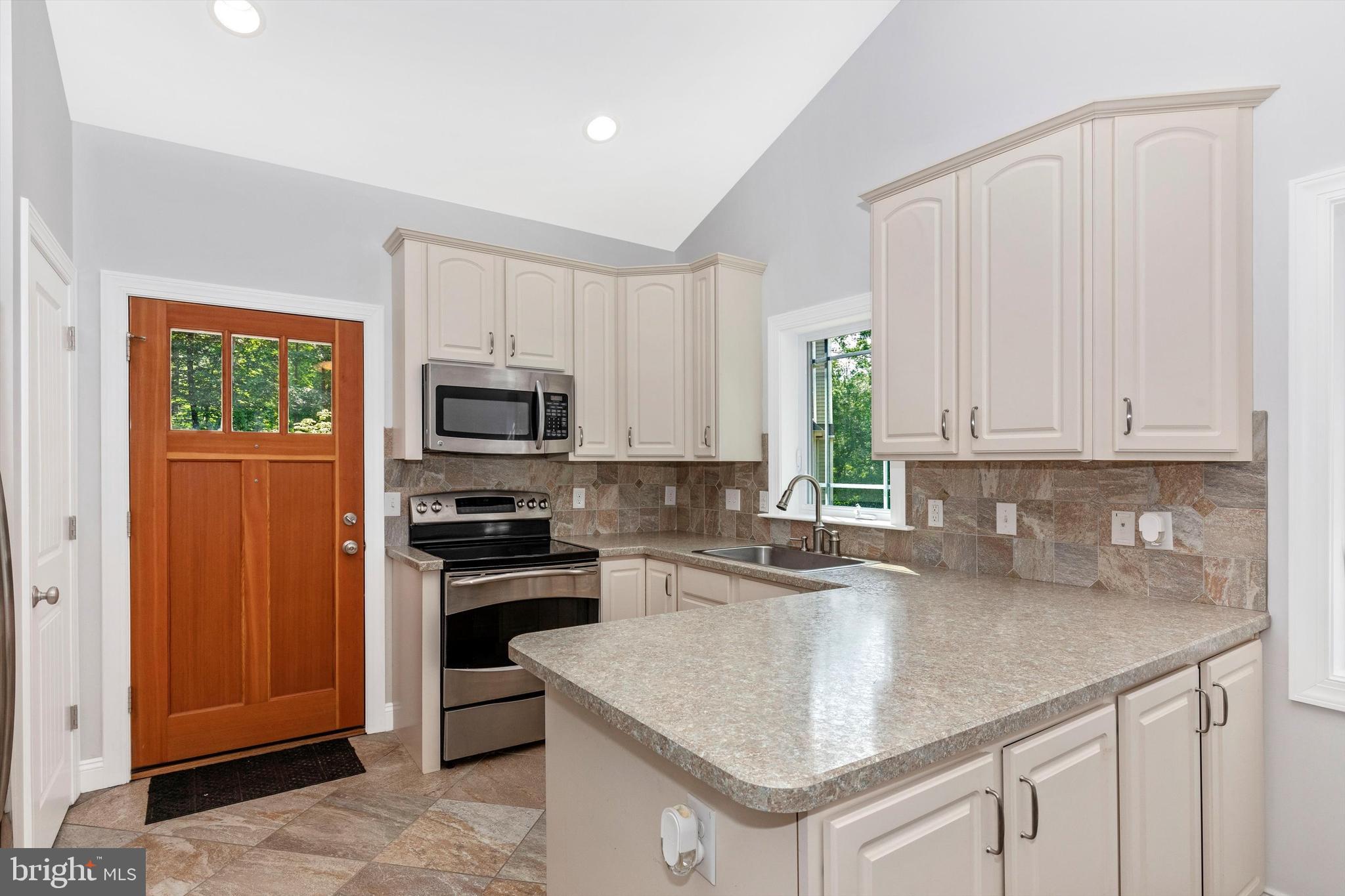 1615 Sawmill Road Spring City, PA 19475 - Photo 79 of 121 Cottage - Full Kitchen