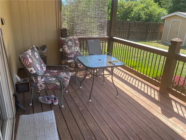 $369,950 | 22325 West Cedar Street, Tonganoxie, KS 66086