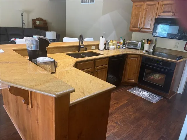 $369,950 | 22325 West Cedar Street, Tonganoxie, KS 66086