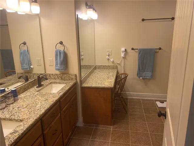 $369,950 | 22325 West Cedar Street, Tonganoxie, KS 66086