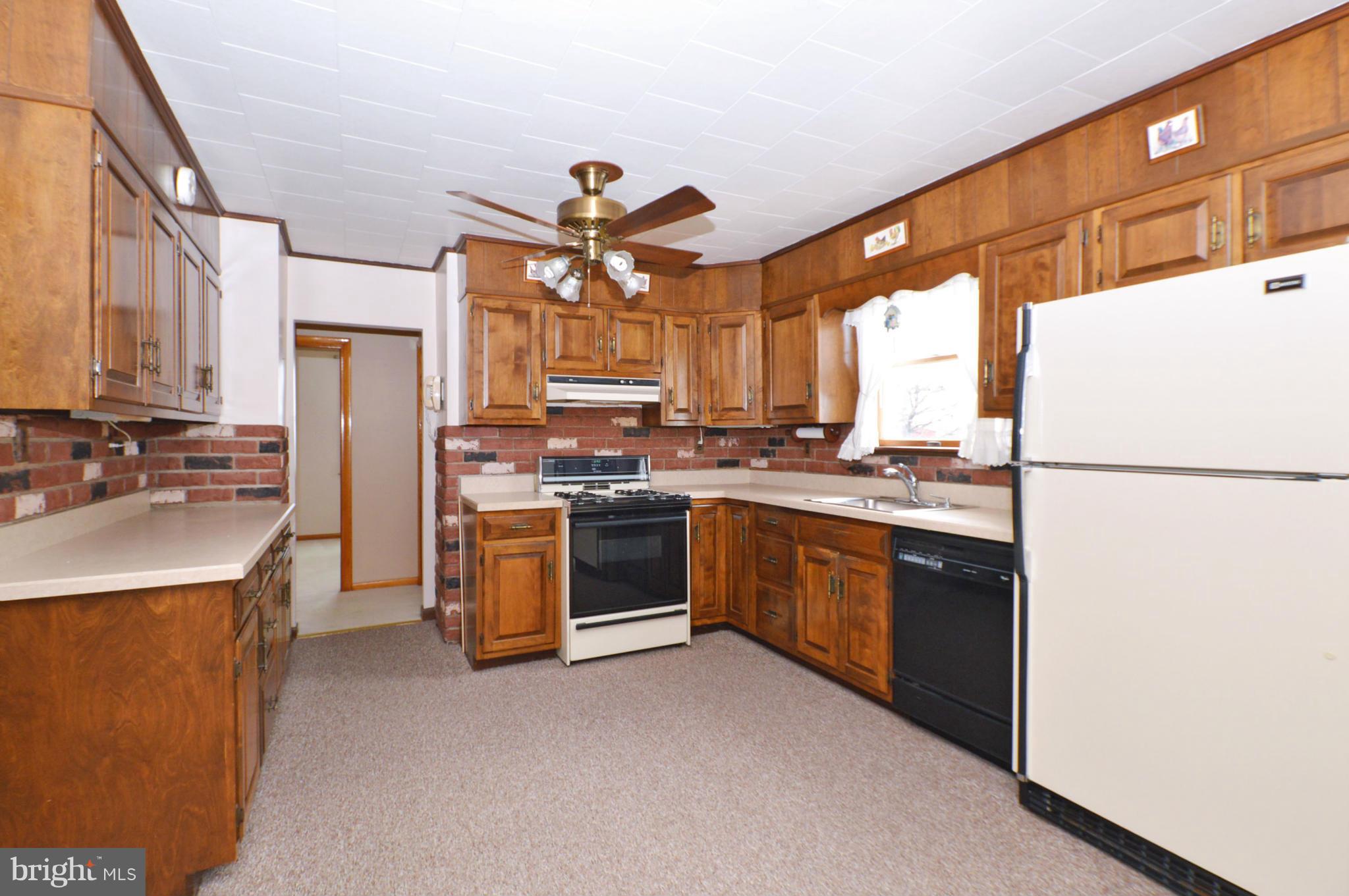 2624 Plainfield Road Baltimore, MD 21222 - Photo 13 of 30 Kitchen