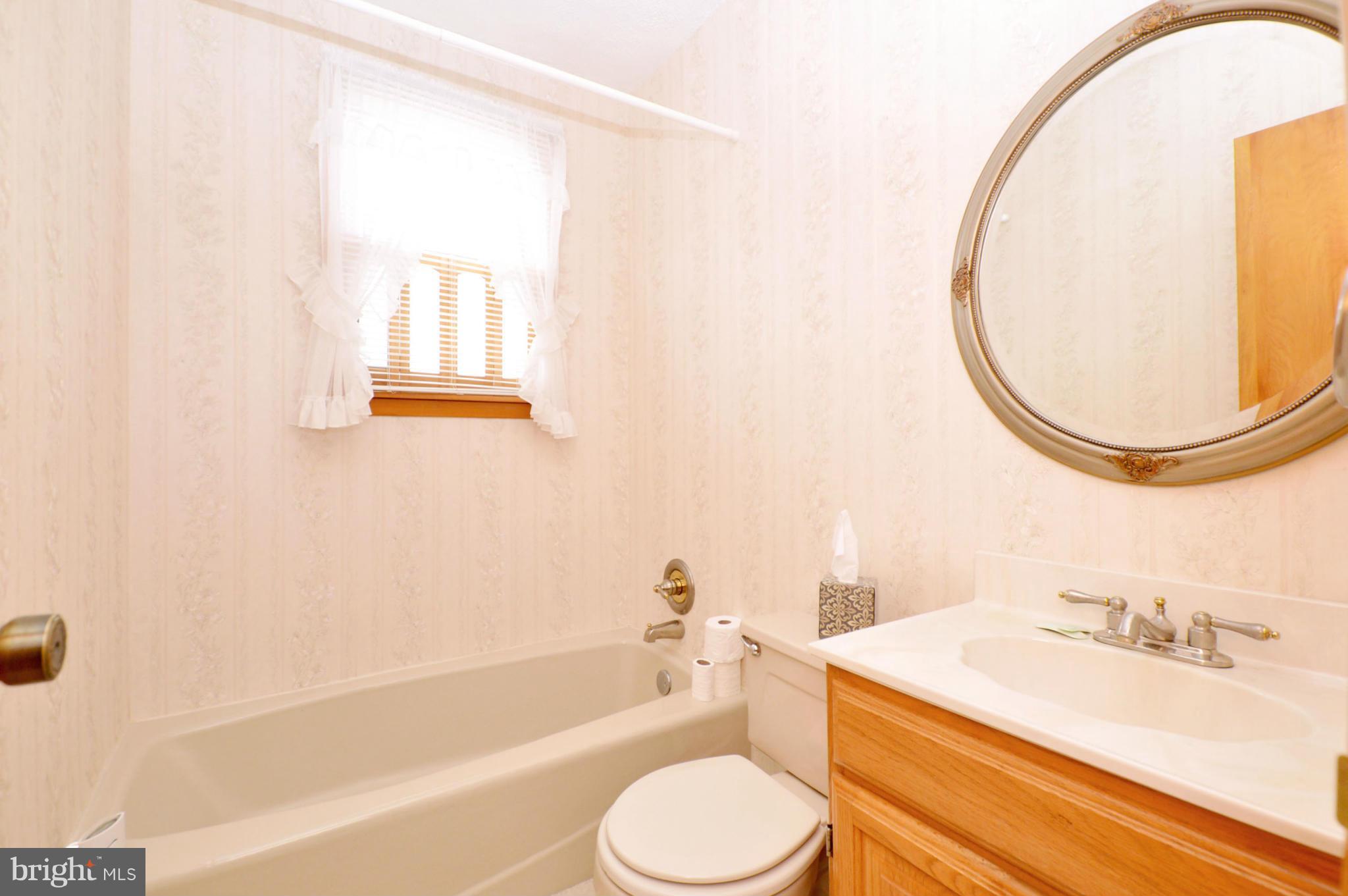 2624 Plainfield Road Baltimore, MD 21222 - Photo 10 of 30 Main Bath
