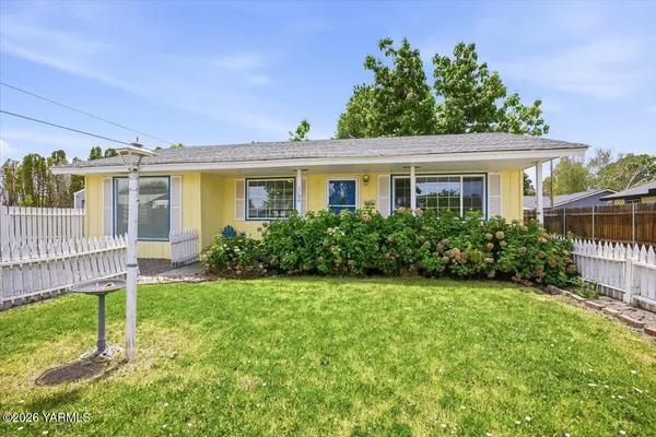 $299,000 | 1106 Spokane Street, Yakima, WA 98902