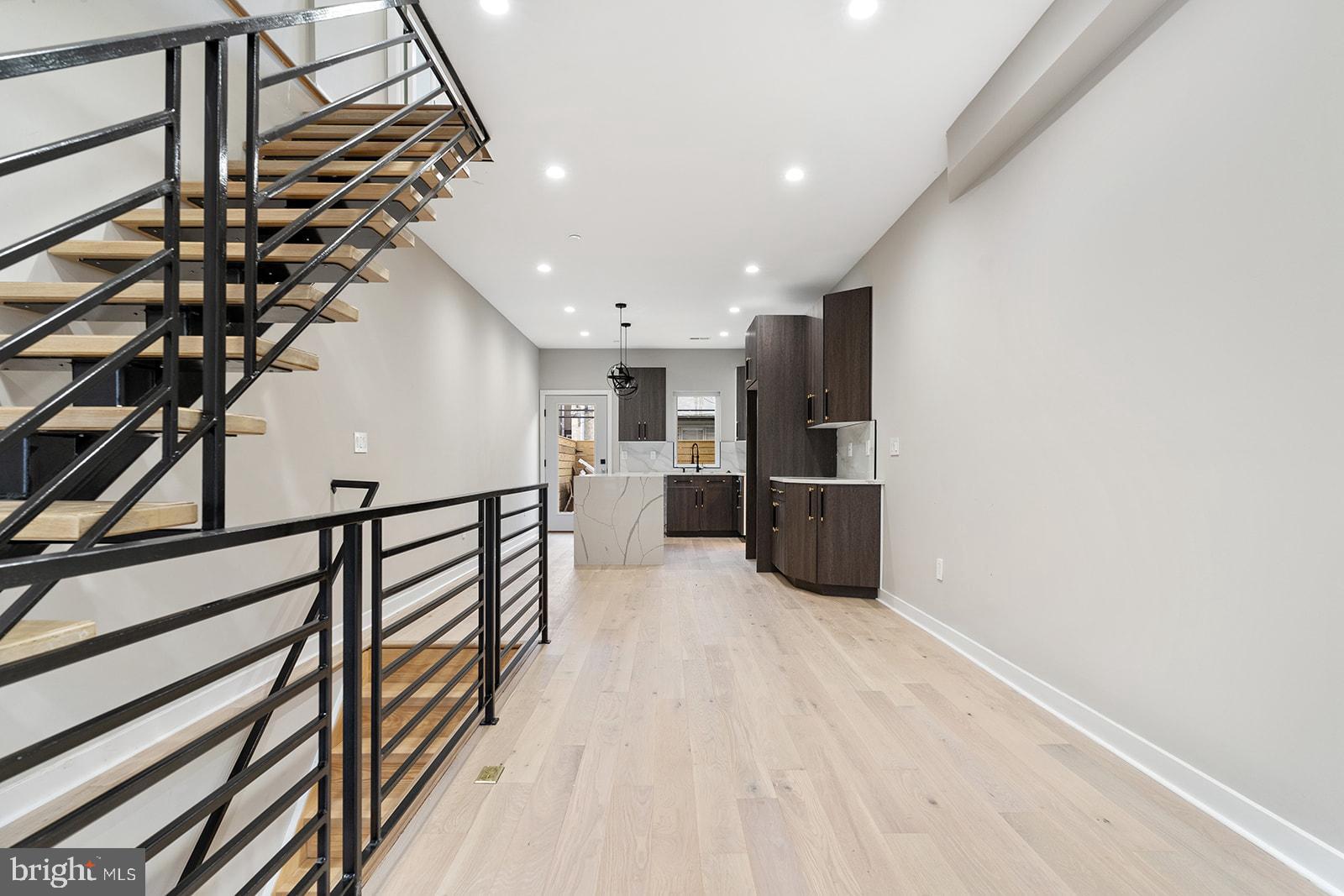 2047 Moore Street Philadelphia, PA 19145 - Photo 11 of 55