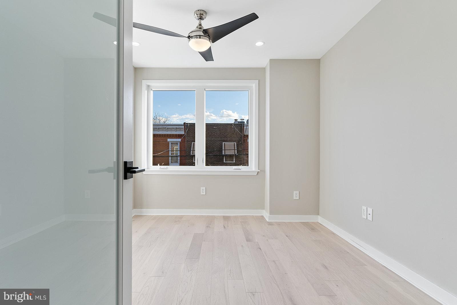2047 Moore Street Philadelphia, PA 19145 - Photo 17 of 55